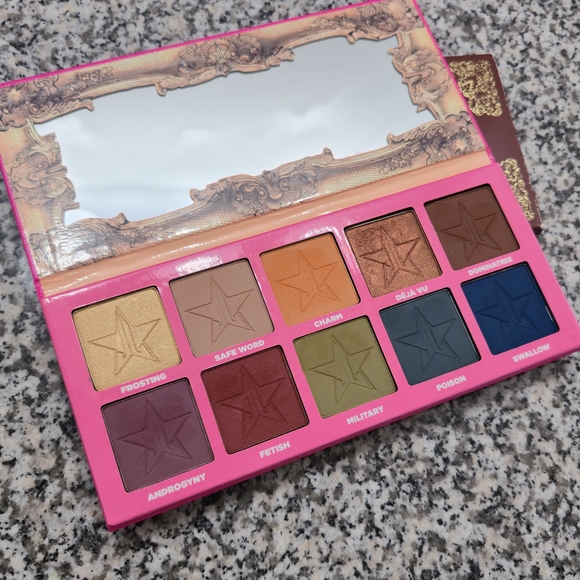 Jeffree Star Androgyny Eyeshadow Palette - Vibrant Pink and Gold - Picture 4 of 7